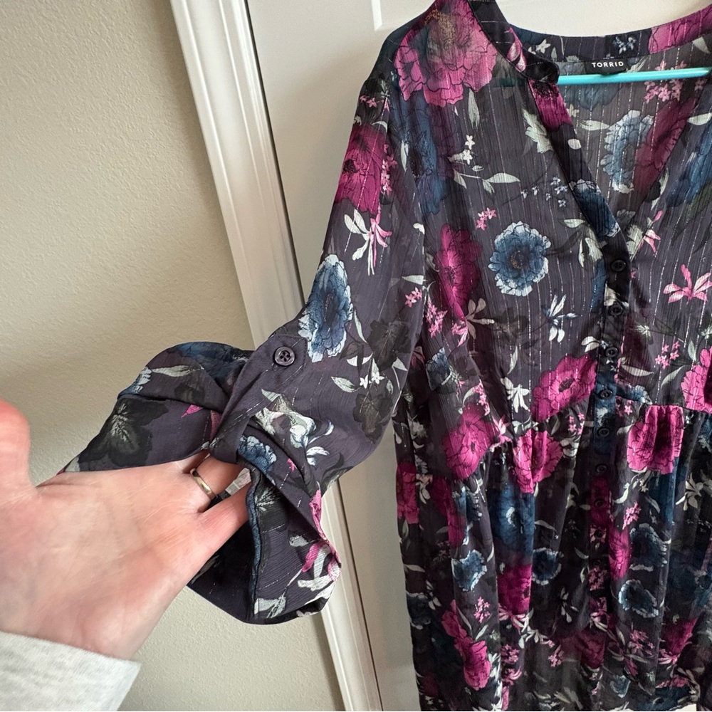 Torrid floral chiffon dress size 1, long sleeve, flowy,   dress, sheer overlay - Picture 2 of 6